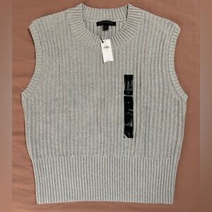 Banana Republic Gray Knit Vest Medium